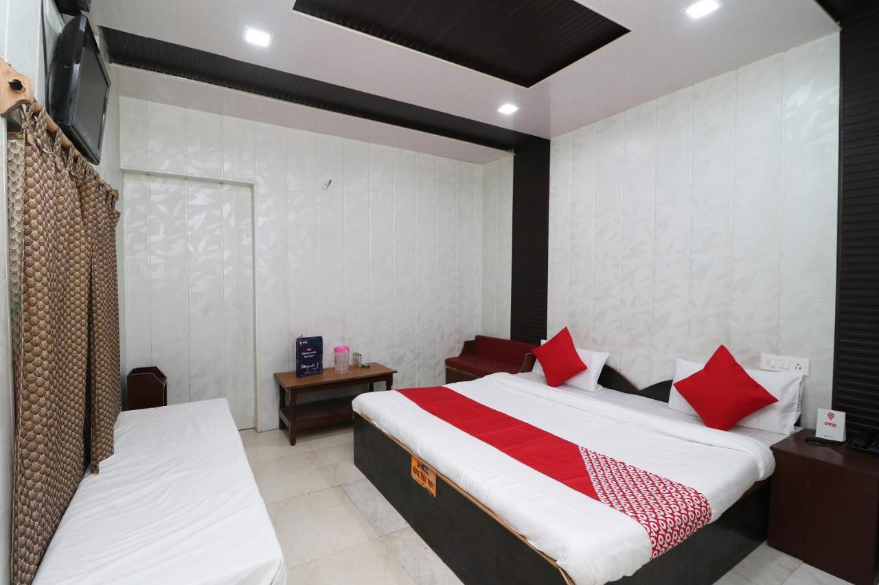 Hotel Neelam Raj Найнитал Экстерьер фото