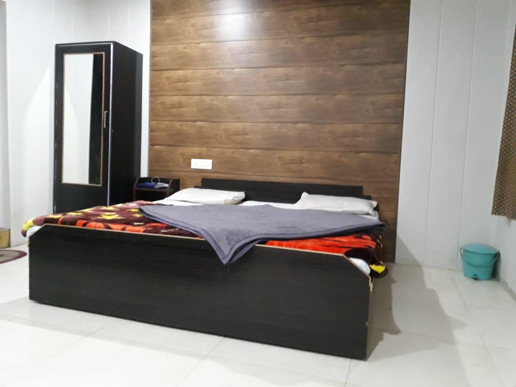 Hotel Neelam Raj Найнитал Экстерьер фото