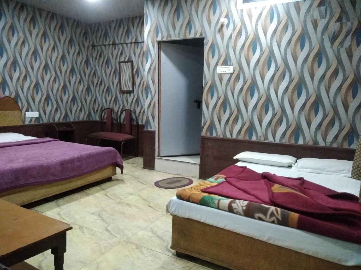 Hotel Neelam Raj Найнитал Экстерьер фото
