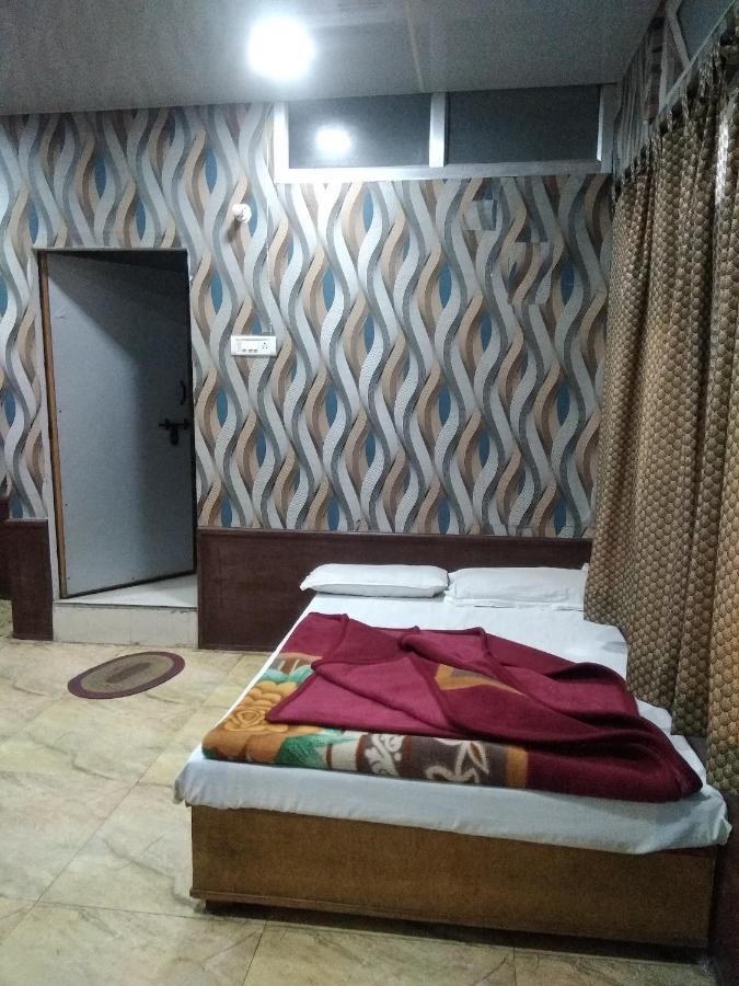 Hotel Neelam Raj Найнитал Экстерьер фото