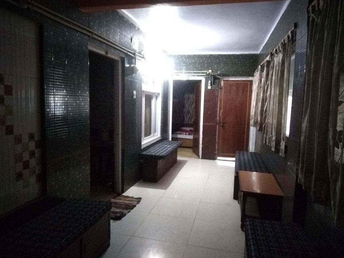 Hotel Neelam Raj Найнитал Экстерьер фото